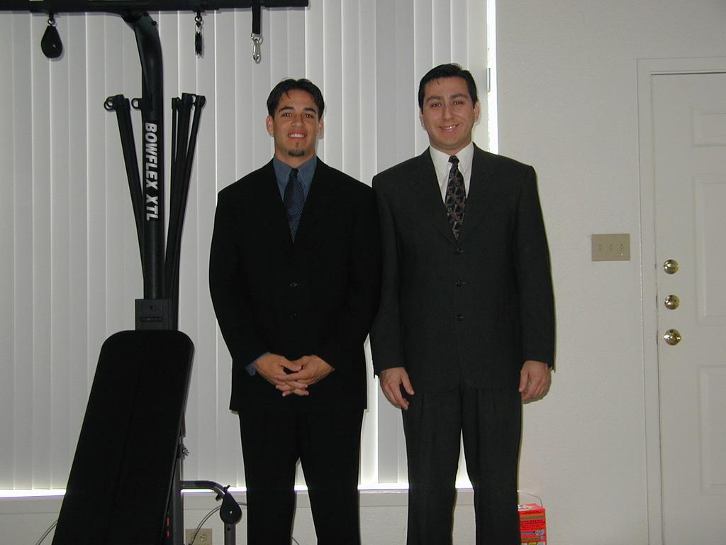2001/05(May)/Marisas-Wedding/1024x768_mike-noe1.jpg