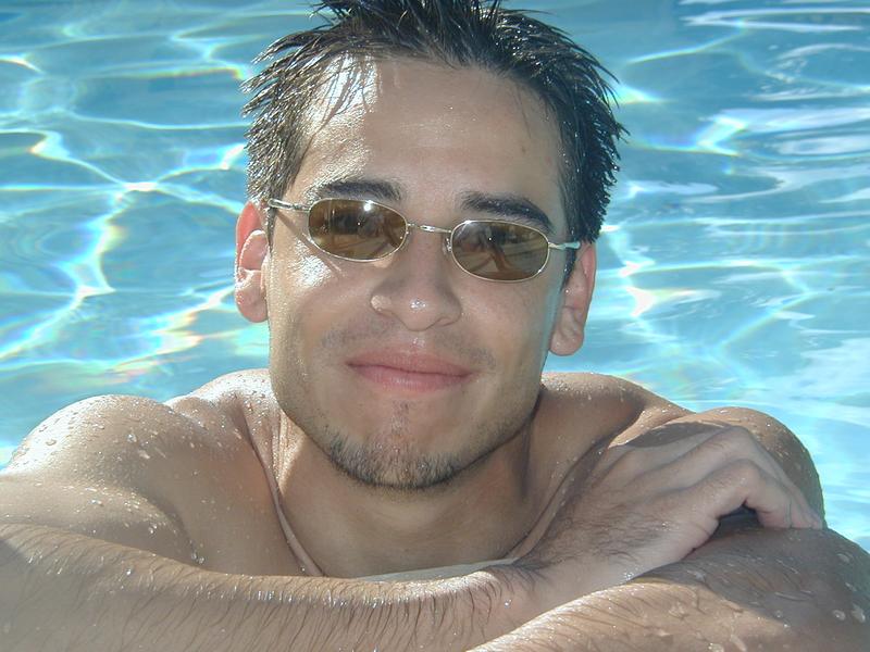 2001/06(June)/At-the-Pool/800x600_P6100071.JPG