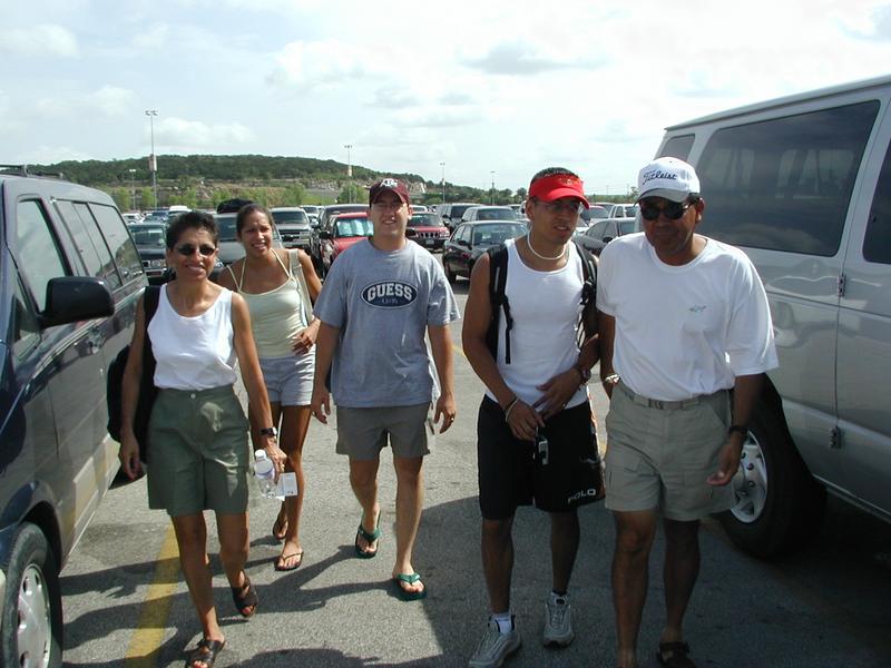 2001/06(June)/Fiesta-Texas/800x600_P6300047.JPG