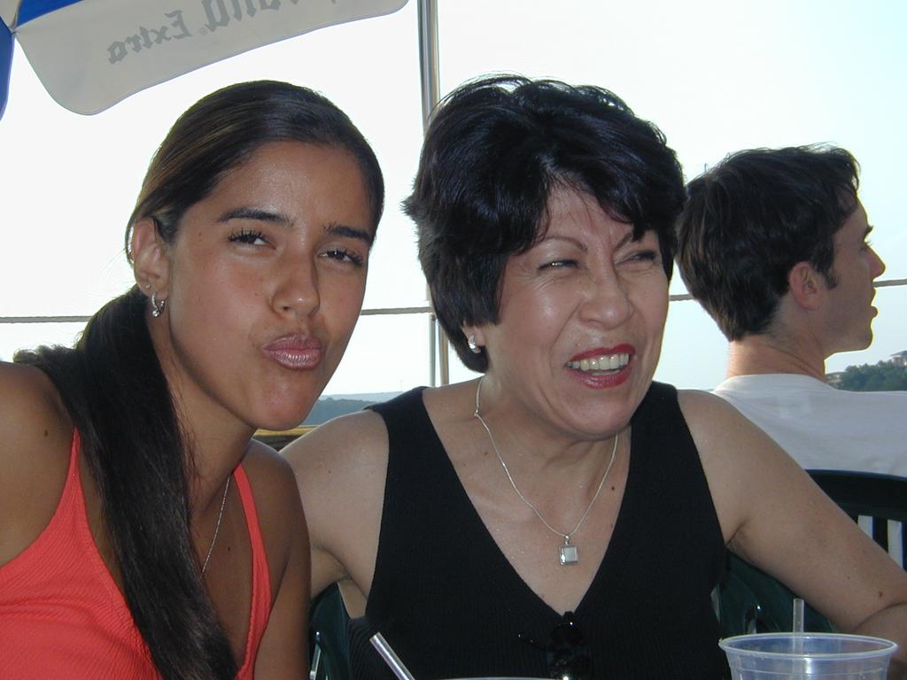 2001/06(June)/The-Oasis/1024x768_P6170058.JPG