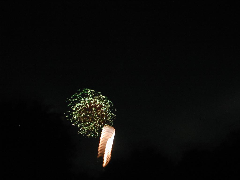 2001/07(July)/The-4th/1024x768_P7040056.JPG