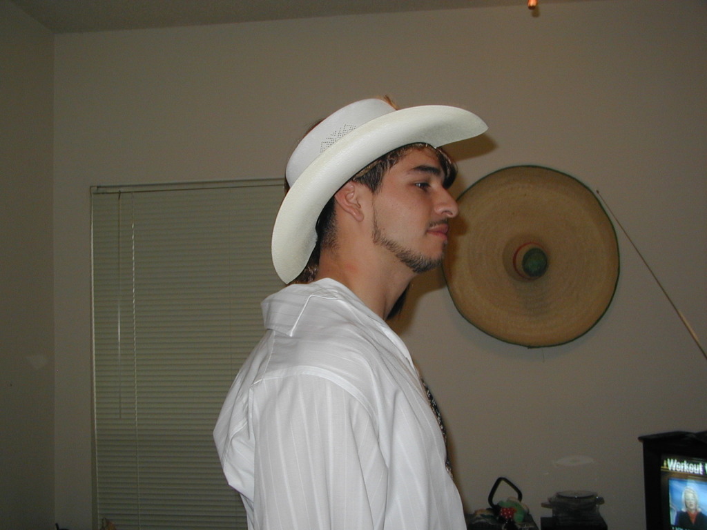 2001/10(October)/Halloween/1024x768_PA300002.JPG
