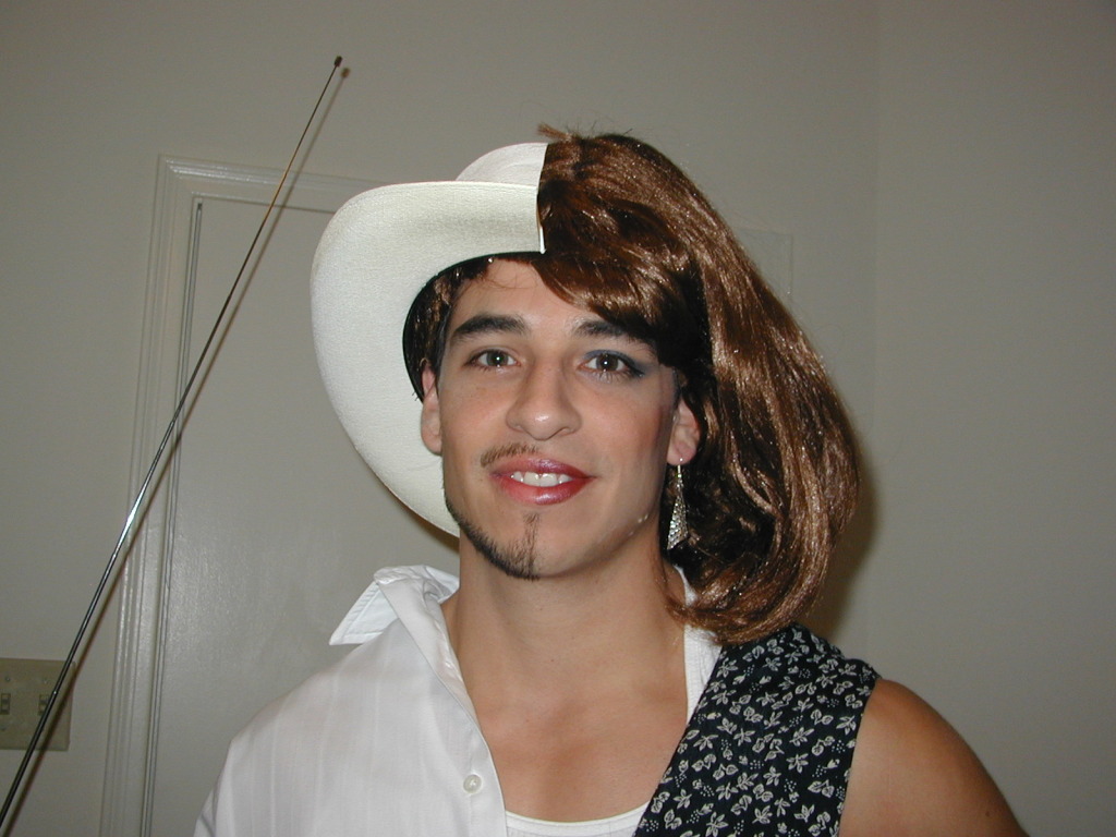2001/10(October)/Halloween/1024x768_PA300010.JPG