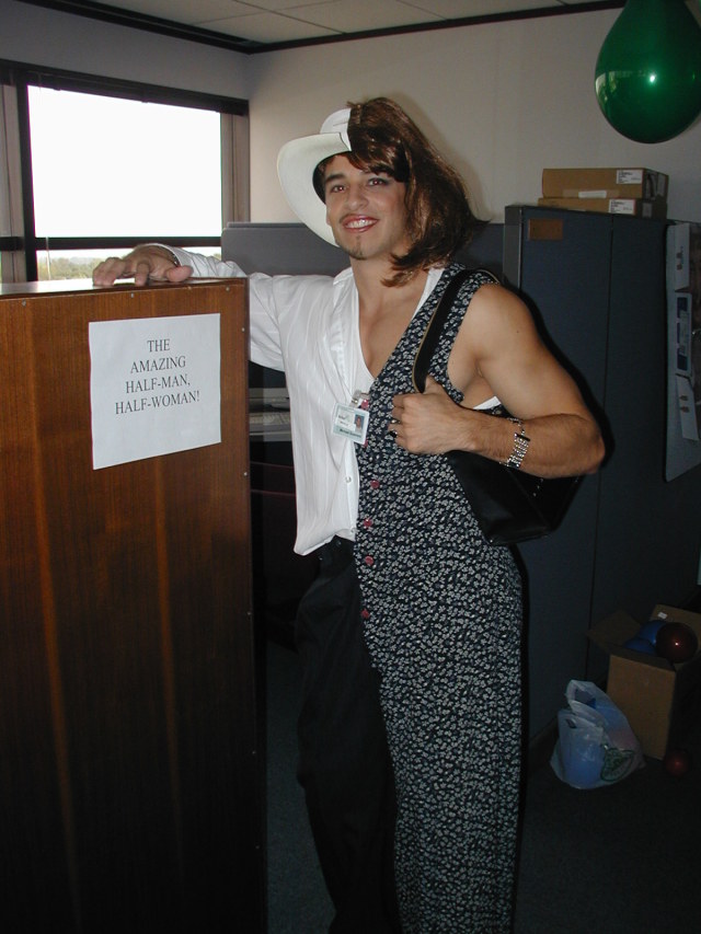 2001/10(October)/Halloween/640x480_PA300028.JPG