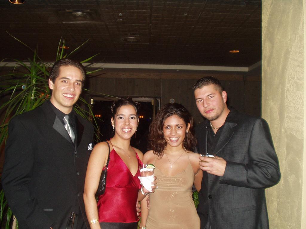 2002/12(December)/New-Years-Eve-Gala/1024x768_PC310017.JPG