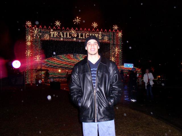 2002/12(December)/Trail-of-Lights/640x480_PC220024.JPG