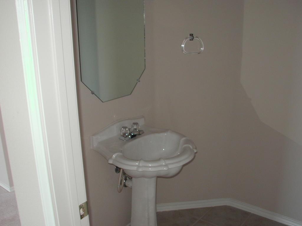2003/01(January)/First-House/1024x768_P1010048.JPG