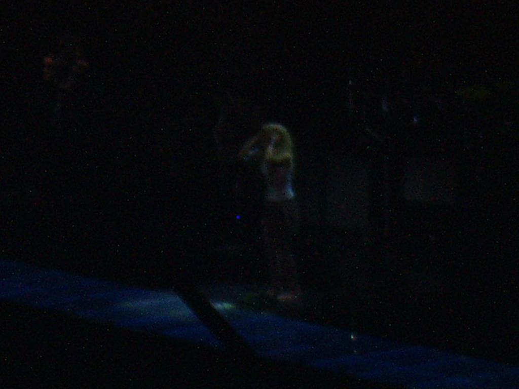 2003/01(January)/Shakira-Concert/1024x768_P1010023.JPG