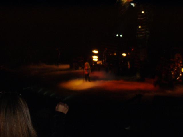 2003/01(January)/Shakira-Concert/640x480_P1010013.JPG