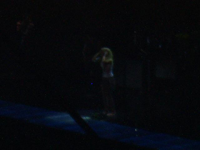 2003/01(January)/Shakira-Concert/640x480_P1010023.JPG