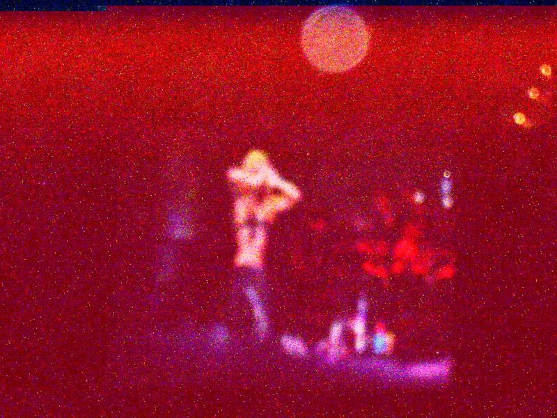 2003/01(January)/Shakira-Concert/800x600_P1010012.JPG