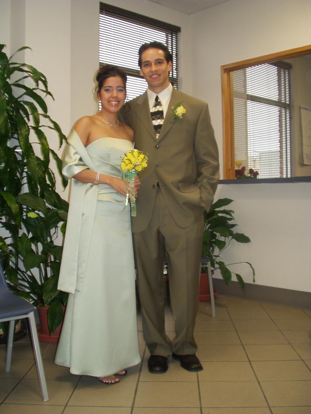 2003/02(February)/Wedding-and-Honeymoon/1024x768_P1010002_2.JPG
