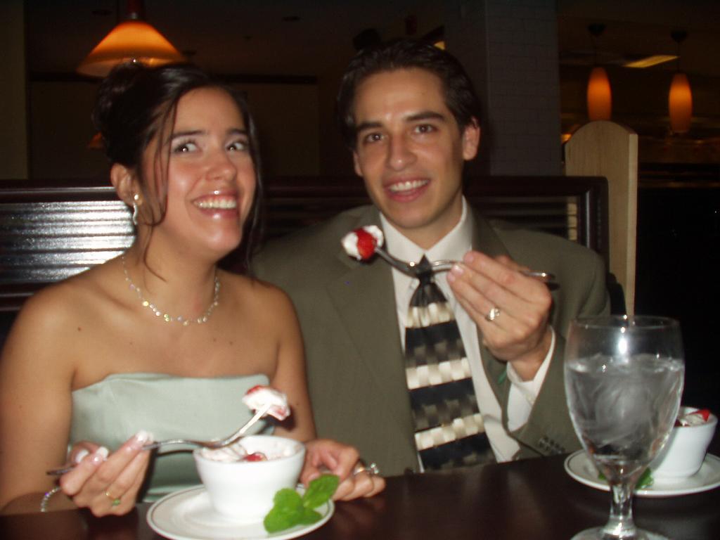2003/02(February)/Wedding-and-Honeymoon/1024x768_P1010018.JPG