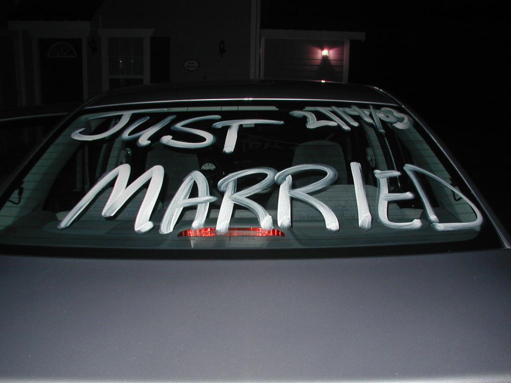 2003/02(February)/Wedding-and-Honeymoon/1024x768_P2140056.JPG