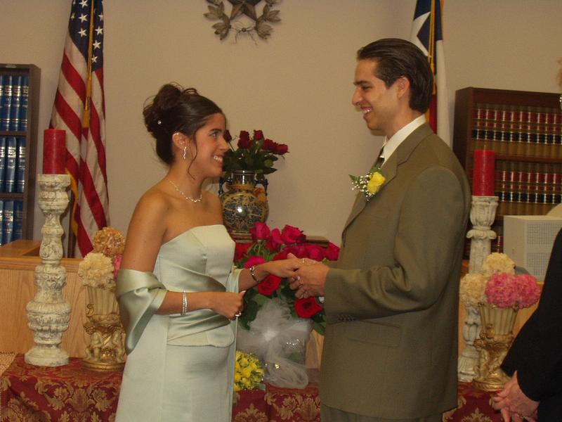 2003/02(February)/Wedding-and-Honeymoon/800x600_P1010007.JPG