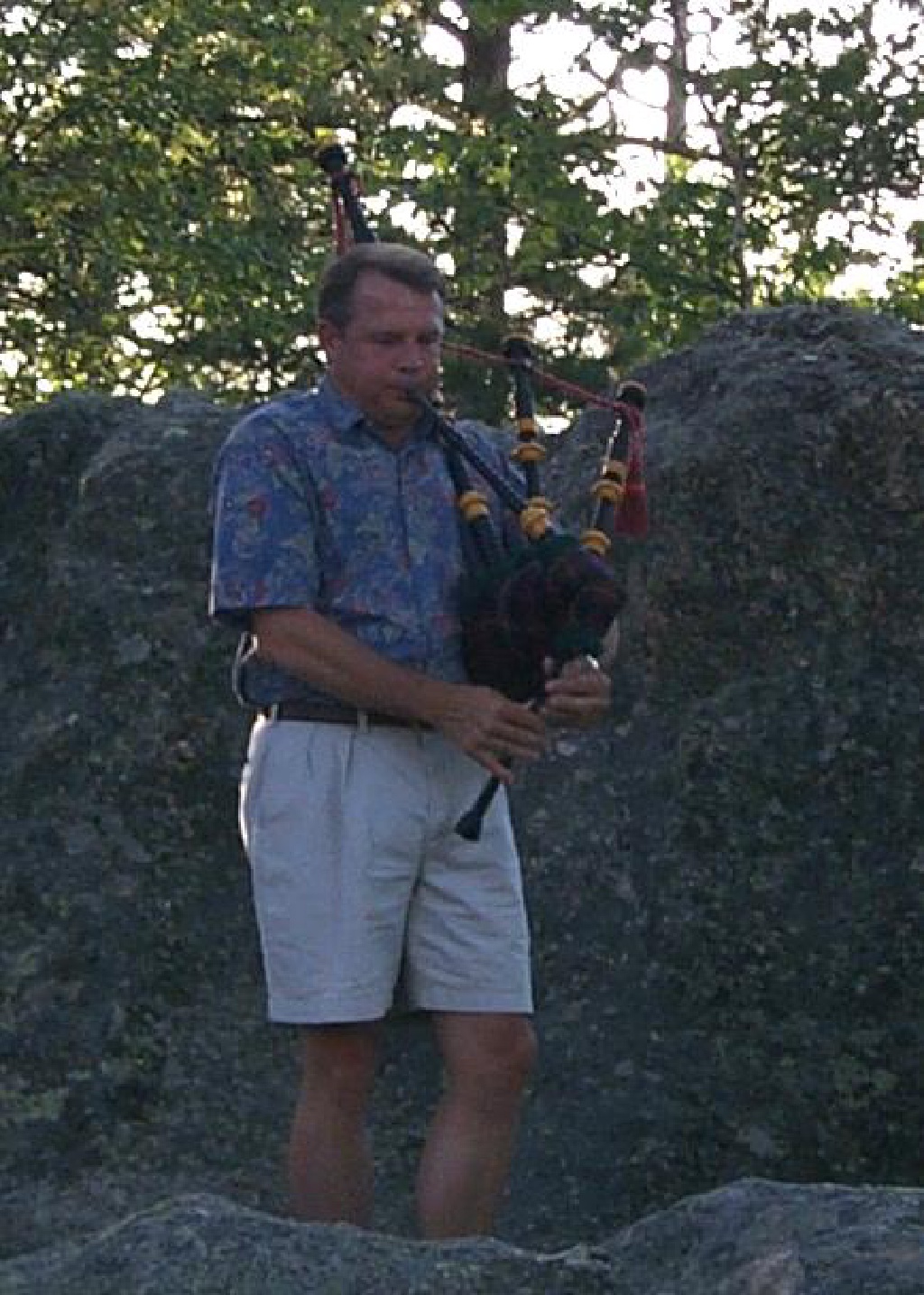 2000-07-06-1799-Sylvan-Lake-Delta-Mutchler-Bagpipes.JPG