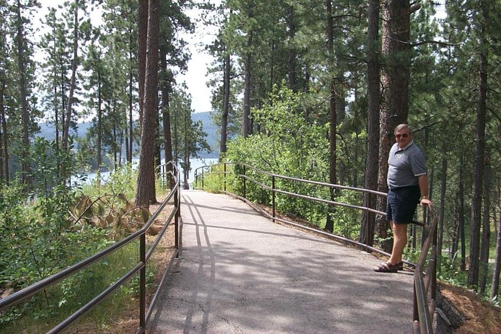 2000/00(SDSMT_REUNION)/1024x768_2000-07-10-1858-Pactola-Lake.JPG