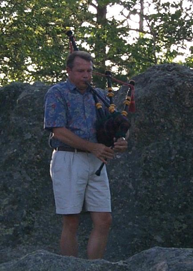 2000-07-06-1799-Sylvan-Lake-Delta-Mutchler-Bagpipes.JPG