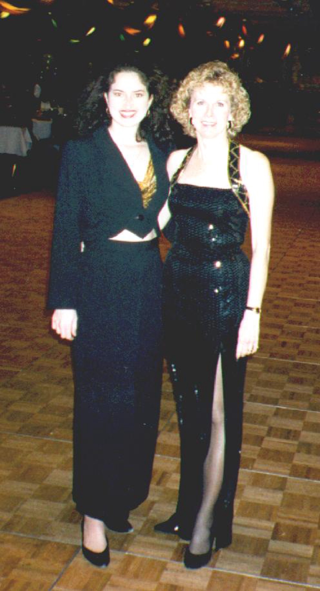 1997-01-11-Janeen-Susie.jpg