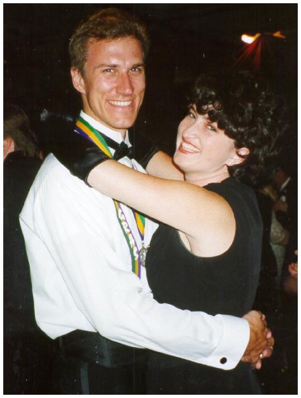 2000/00Mardi_Gras_Past_1995-1999/1024x768_1998-01-cballT&Sdancing2.jpg