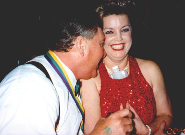 2000/00Mardi_Gras_Past_1995-1999/640x480_1996-01-06-Randy-date.jpg