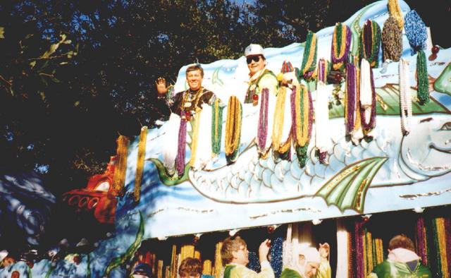 2000/00Mardi_Gras_Past_1995-1999/640x480_1996-02-17-Randy-Jim-Float.jpg