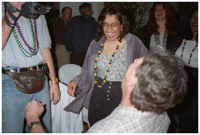 2000/00Mardi_Gras_Past_1995-1999/800x600_1998-02-MGbalconyDanKav.jpg