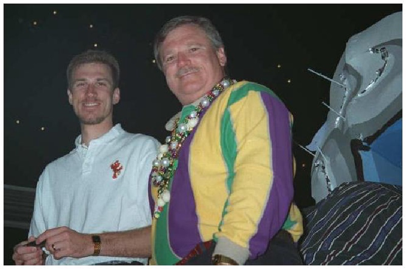 2000/00Mardi_Gras_Past_1995-1999/800x600_1998-02-MGfloatjimTravis.jpg