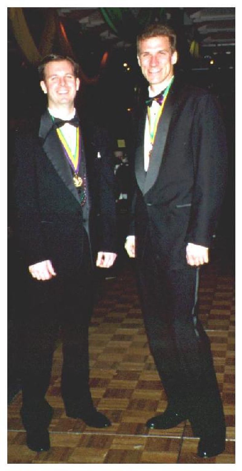 2000/00Mardi_Gras_Past_1995-1999/800x600_1999-01-Cor-Kevin-Travis.jpg