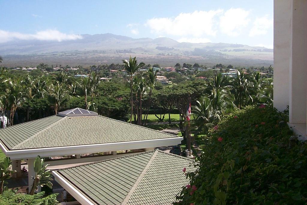 2000/01(January)/Hawaii/1024x768_2000-01-27-890-View-From-Grand-Wailea.JPG