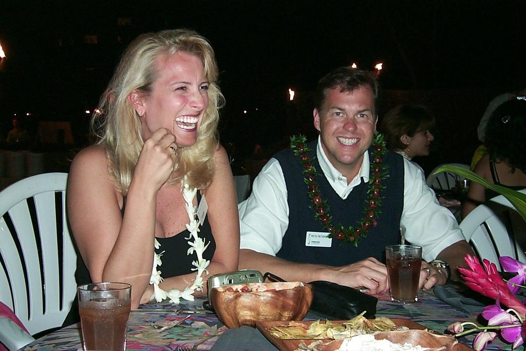2000/01(January)/Hawaii/1024x768_2000-01-27-898-Luau-Ho-olaulea-Petersons.JPG