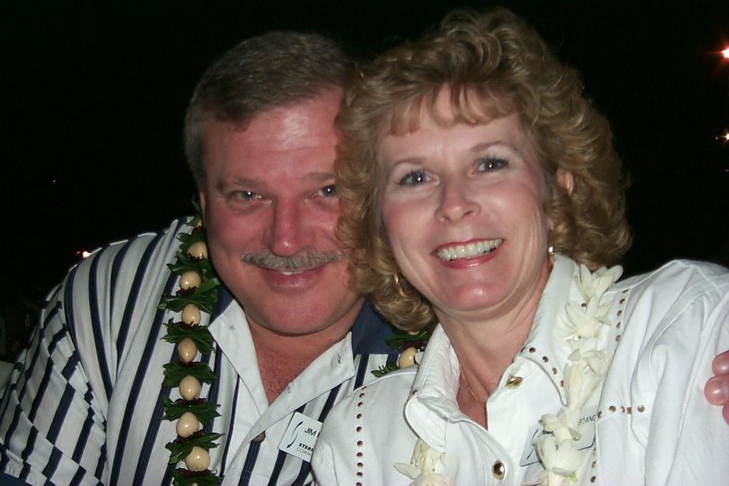2000/01(January)/Hawaii/1024x768_2000-01-27-899-Luau-Ho-olaulea.JPG