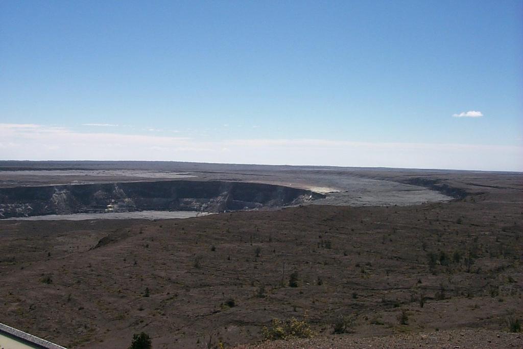 2000/01(January)/Hawaii/1024x768_2000-01-28-919-Kilauea-Caldera-Crater.JPG