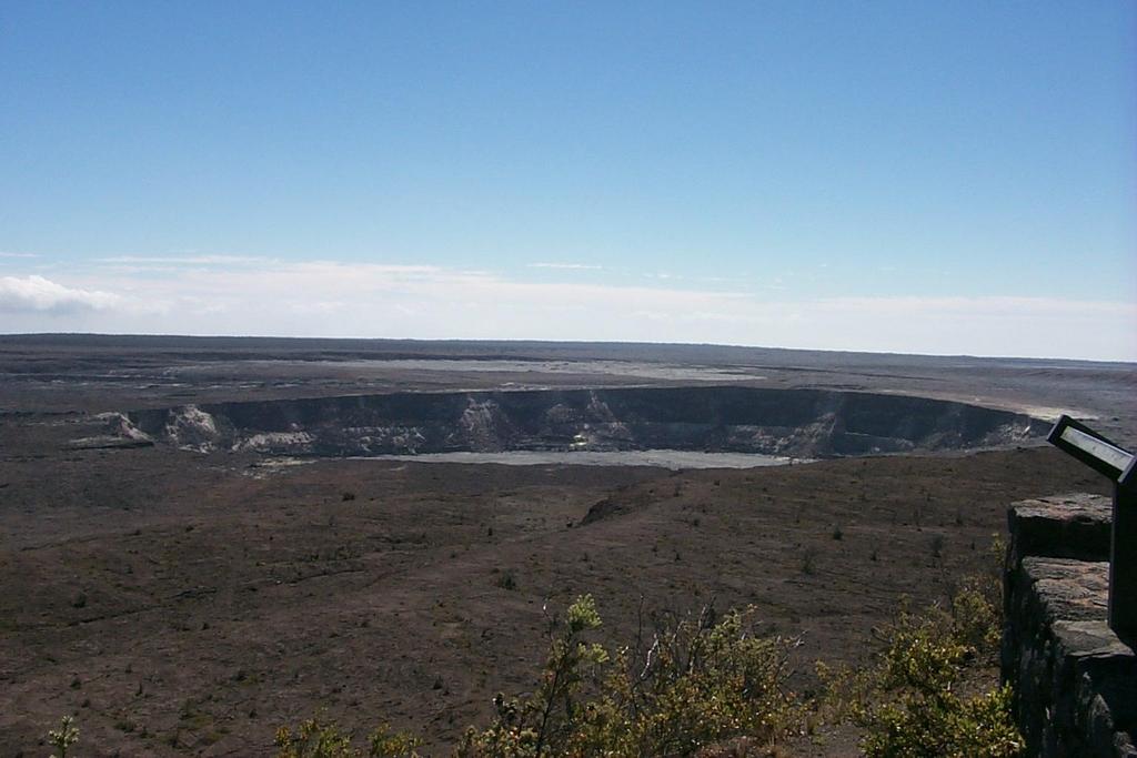2000-01-28-923-Kilauea-Caldera-Crater.JPG