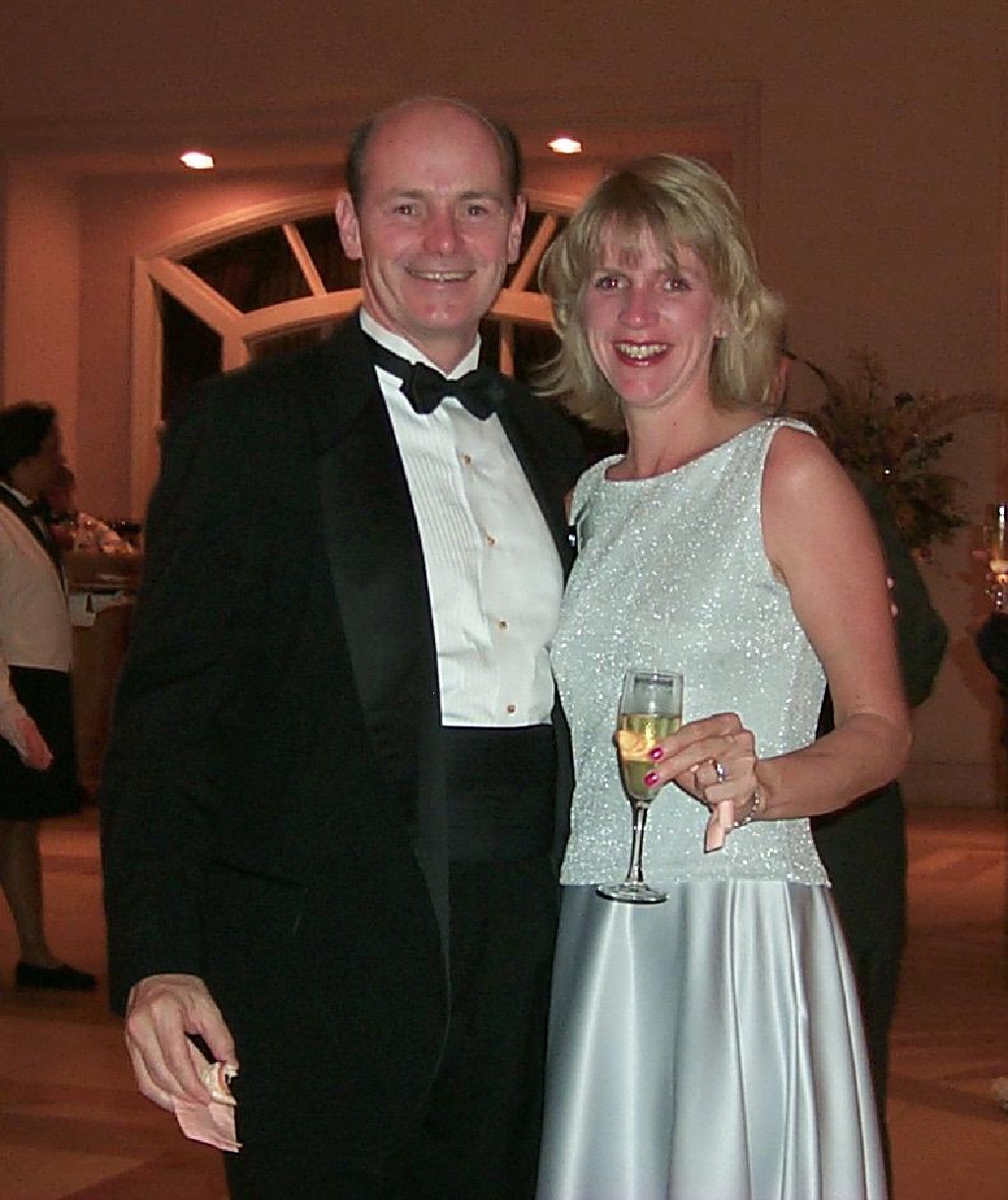2000/01(January)/Hawaii/1024x768_2000-01-29-956-Awards-Dinner-Dance-Montagues.JPG