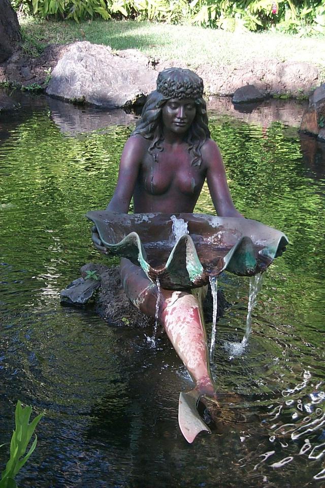 2000/01(January)/Hawaii/640x480_2000-01-27-895-Grand-Wailea-Grounds.JPG
