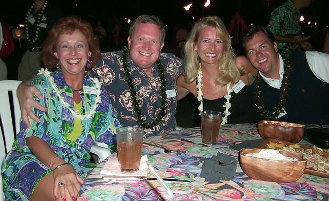 2000-01-27-900-Luau-Ho-olaulea-Petersons-Barclays.JPG