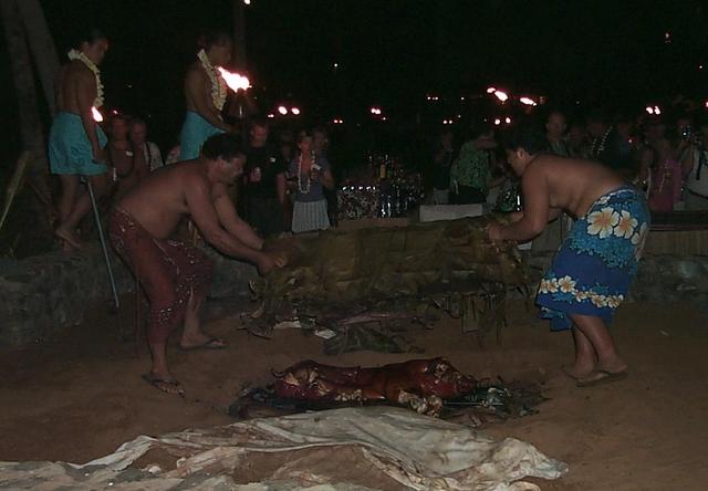 2000-01-27-902-Luau-Ho-olaulea-Roast-Pig.JPG