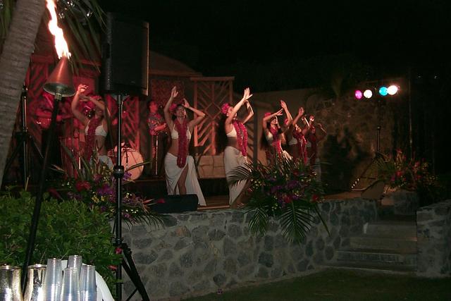 2000-01-27-910-Luau-Ho-olaulea-Hula-Dancers.JPG