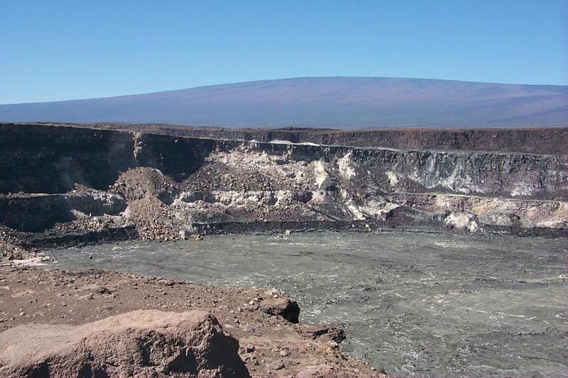 2000-01-28-920-Kilauea-Caldera-Crater.JPG