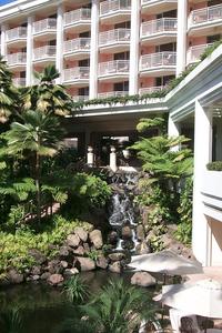 2000-01-27-887-Grand-Wailea-Grounds.JPG