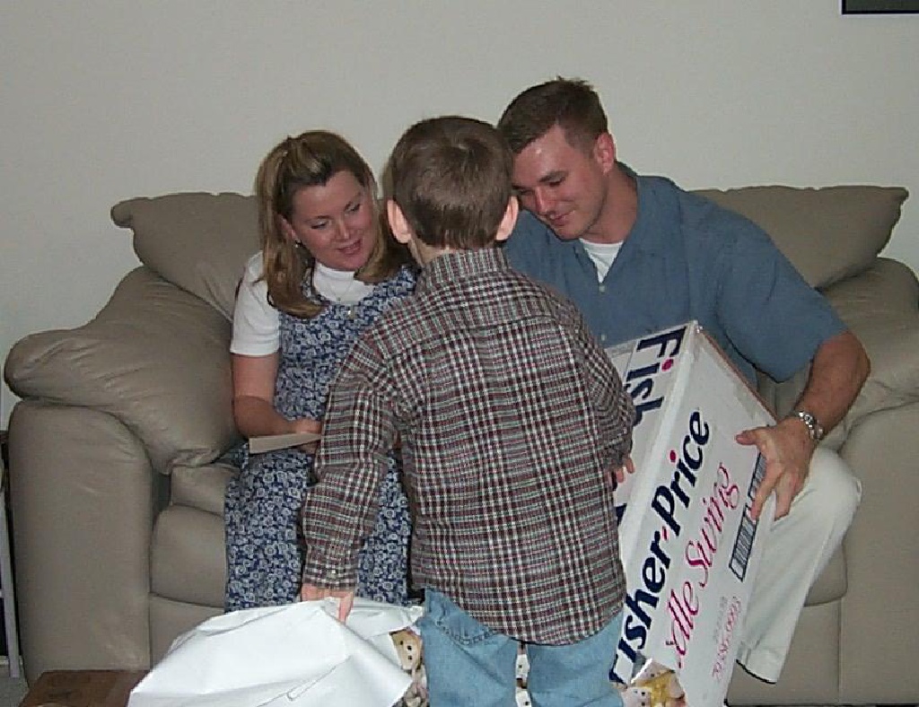 2000/01(January)/Katie_and_Justins_Baby_Shower/1024x768_2000-01-22-845-Swing.JPG