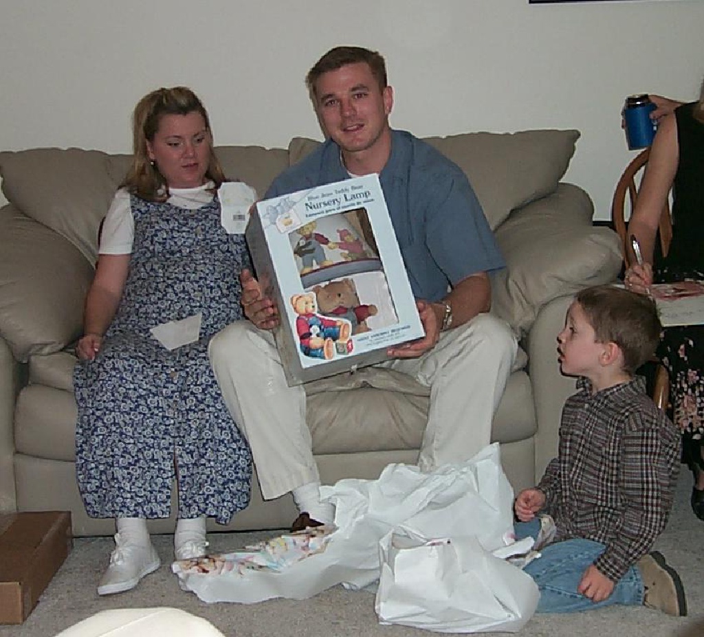 2000/01(January)/Katie_and_Justins_Baby_Shower/1024x768_2000-01-22-847-Dundee-Lamp.jpg