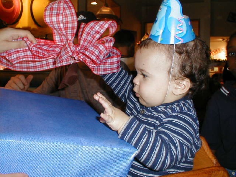 2000/02(February)/Todd_Scotts_Children/800x600_2000-02-12-Alexander-Todd'-Scott's-Son.JPG