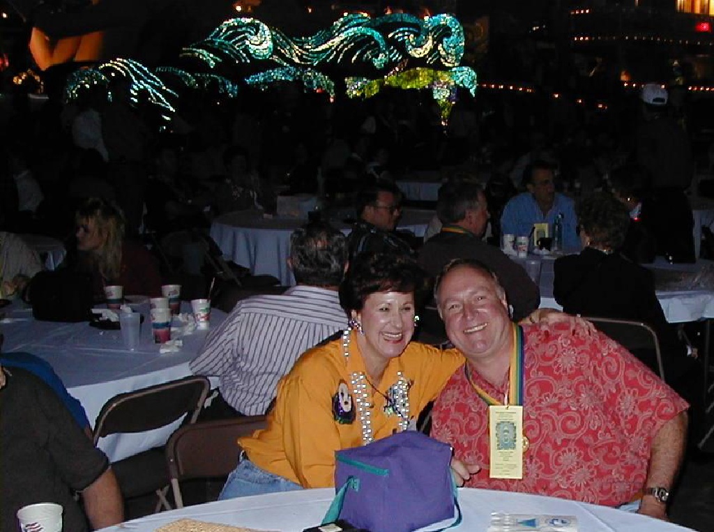2000/03(March)/MardiGras/1024x768_2000-03-03-11-Beans-Jeans-Susanne-Frank.JPG