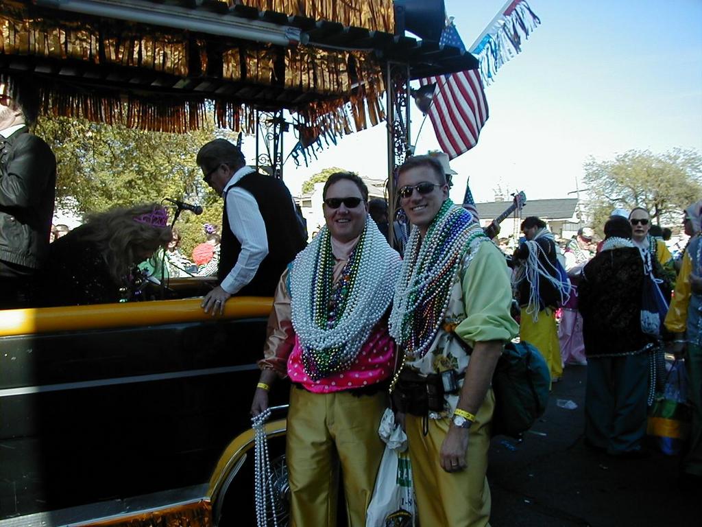 2000/03(March)/MardiGras/1024x768_2000-03-04-08-The-Ride.JPG