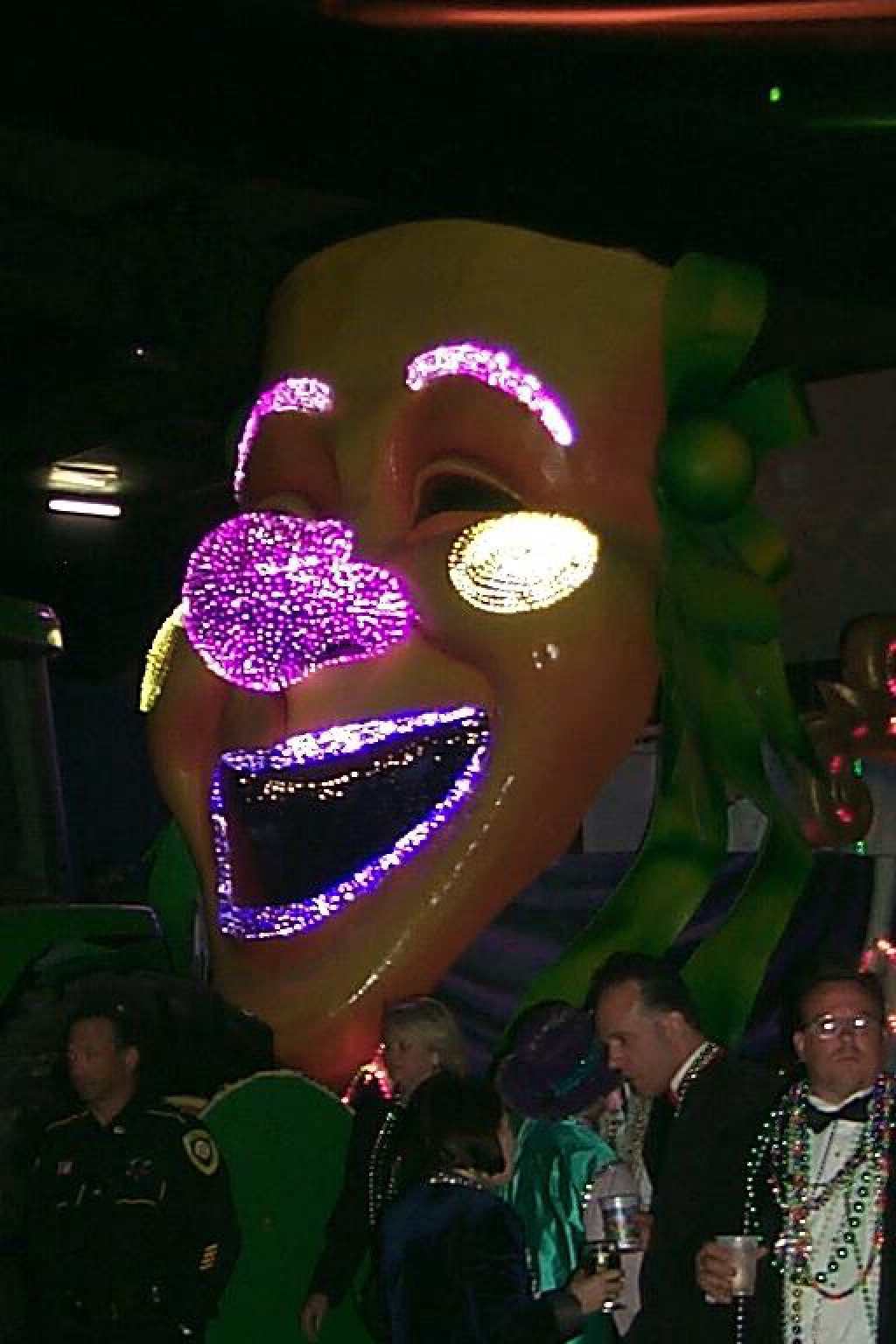 2000/03(March)/MardiGras/1024x768_2000-03-05-1114-New-Float-Extravaganza.JPG