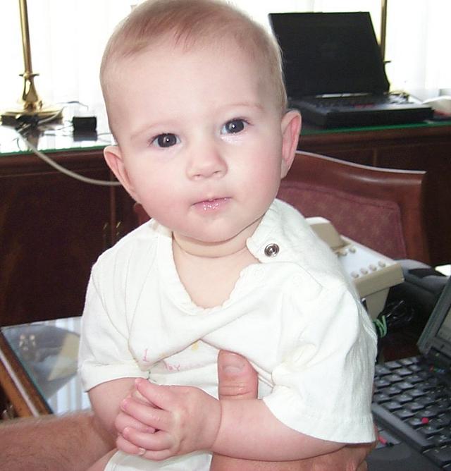 2000/03(March)/MardiGras/640x480_2000-03-03-01066-Chance.JPG