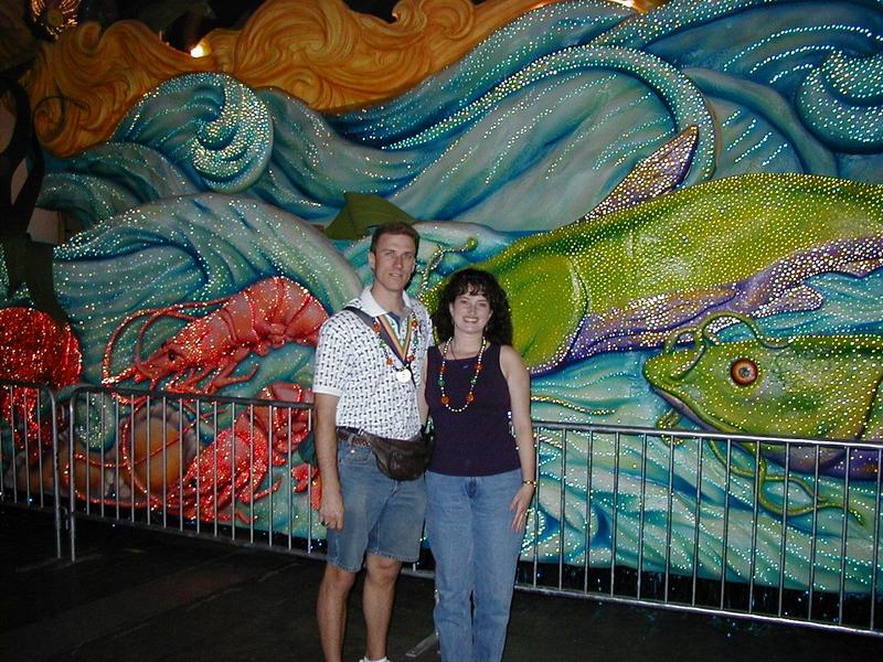 2000/03(March)/MardiGras/800x600_2000-03-03-18-Travis-Susie-Float.JPG