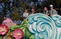 2000-03-04-0913-Float-Getting-Ready.JPG